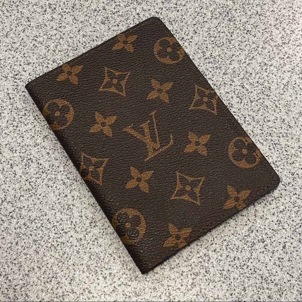 Authentic Louis Vuitton Passport Holder Wallet